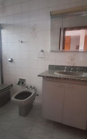 Casa para alugar com 250m², 3 quartos e 4 vagasBanheiro