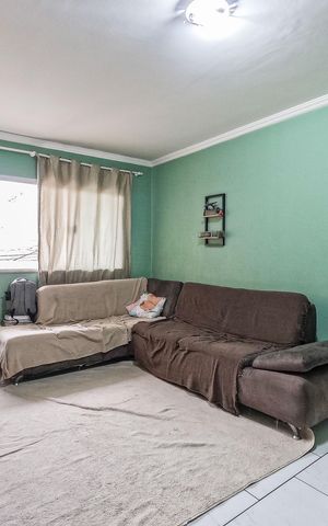 Casa à venda com 113m², 2 quartos e 2 vagas Casa à venda com 113m², 2 quartos e 2 vagasSala