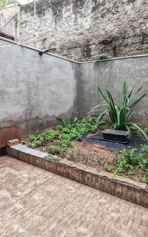 Casa à venda com 113m², 2 quartos e 2 vagas Casa à venda com 113m², 2 quartos e 2 vagasQuintal