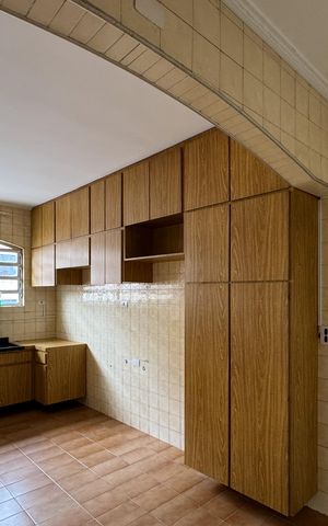 Casa para alugar com 219m², 3 quartos e 3 vagas Casa para alugar com 219m², 3 quartos e 3 vagasCozinha
