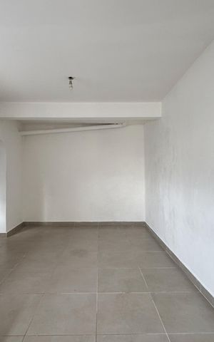 Casa para alugar com 219m², 3 quartos e 3 vagas Casa para alugar com 219m², 3 quartos e 3 vagasCozinha - Garagem