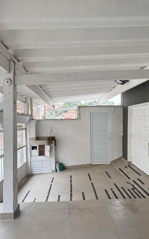 Casa para alugar com 219m², 3 quartos e 3 vagas Casa para alugar com 219m², 3 quartos e 3 vagasGaragem