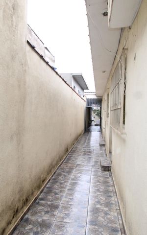 Casa para alugar com 205m², 4 quartos e 2 vagasCorredor lateral