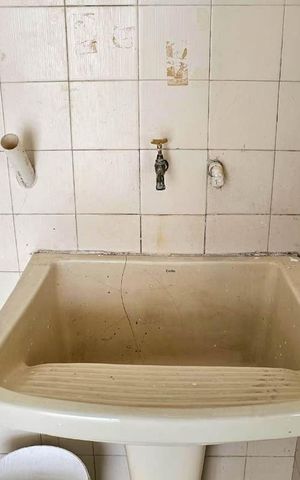 Casa para alugar com 381m², 4 quartos e sem vaga Casa para alugar com 381m², 4 quartos e sem vagaCozinha e Área de Serviço