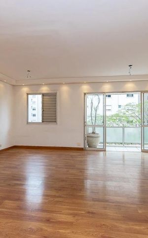 Apartamento à venda com 92m², 2 quartos e 2 vagas Apartamento à venda com 92m², 2 quartos e 2 vagasSala
