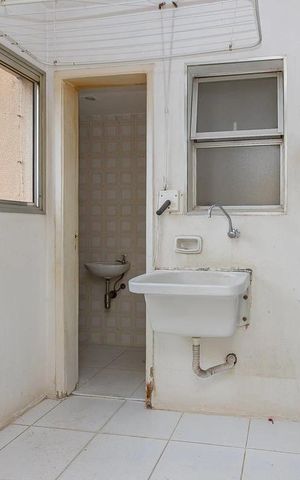 Apartamento à venda com 92m², 2 quartos e 2 vagas Apartamento à venda com 92m², 2 quartos e 2 vagasÁrea de serviço