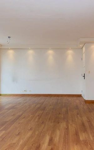 Apartamento à venda com 92m², 2 quartos e 2 vagas Apartamento à venda com 92m², 2 quartos e 2 vagasSala