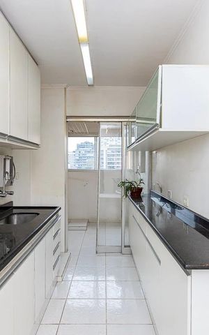 Apartamento à venda com 92m², 2 quartos e 2 vagas Apartamento à venda com 92m², 2 quartos e 2 vagasCozinha