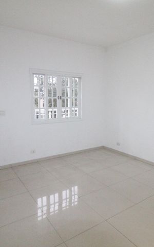 Casa para alugar com 120m², 3 quartos e 2 vagasSala
