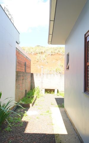Casa para alugar com 55m², 2 quartos e 2 vagascorredor