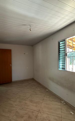Casa à venda com 363m², 4 quartos e 2 vagas Casa à venda com 363m², 4 quartos e 2 vagasQuarto 4