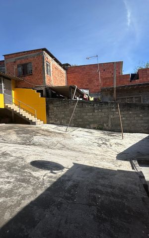 Casa à venda com 363m², 4 quartos e 2 vagas Casa à venda com 363m², 4 quartos e 2 vagasQuintal
