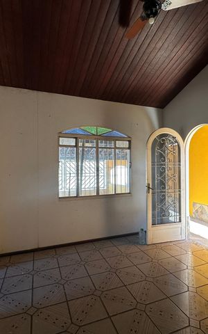 Casa à venda com 363m², 4 quartos e 2 vagas Casa à venda com 363m², 4 quartos e 2 vagasSala 2