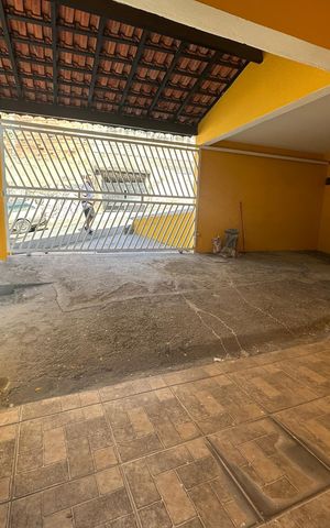 Casa à venda com 363m², 4 quartos e 2 vagas Casa à venda com 363m², 4 quartos e 2 vagasGaragem
