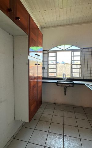 Casa à venda com 363m², 4 quartos e 2 vagas Casa à venda com 363m², 4 quartos e 2 vagasCozinha
