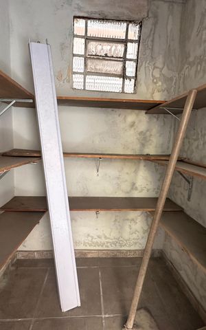 Casa à venda com 363m², 4 quartos e 2 vagas Casa à venda com 363m², 4 quartos e 2 vagasÁrea de Serviço