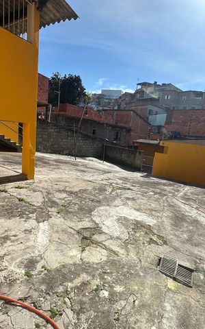 Casa à venda com 363m², 4 quartos e 2 vagas Casa à venda com 363m², 4 quartos e 2 vagasQuintal