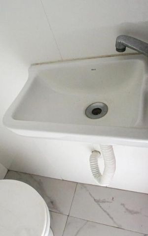 Casa de condomínio para alugar com 123m², 2 quartos e 2 vagas Casa de condomínio para alugar com 123m², 2 quartos e 2 vagasBanheiro