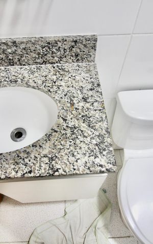 Apartamento à venda com 42m², 2 quartos e sem vaga Apartamento à venda com 42m², 2 quartos e sem vagaBanheiro