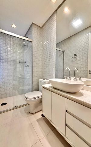 Apartamento para alugar com 70m², 2 quartos e 2 vagas Apartamento para alugar com 70m², 2 quartos e 2 vagasBanheiro