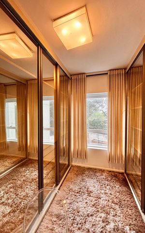 Apartamento para alugar com 70m², 2 quartos e 2 vagas Apartamento para alugar com 70m², 2 quartos e 2 vagasCloset/ quarto 2