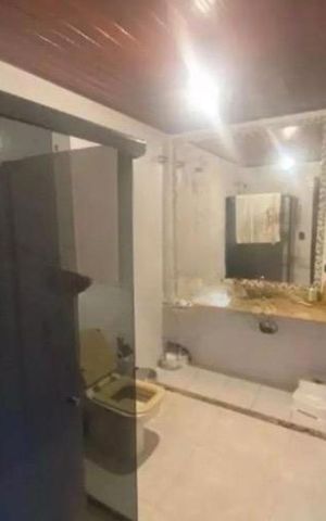 Casa de condomínio à venda com 230m², 2 quartos e 1 vaga Casa de condomínio à venda com 230m², 2 quartos e 1 vagaBanheiro