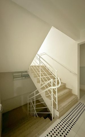 Apartamento para alugar com 54m², 1 quarto e 1 vagaEscada