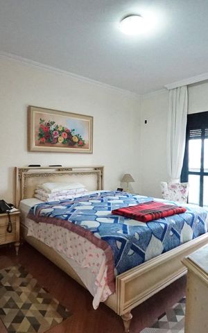 Apartamento à venda com 200m², 4 quartos e 4 vagasSuíte 2