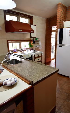 Casa para alugar com 430m², 4 quartos e 2 vagasCozinha