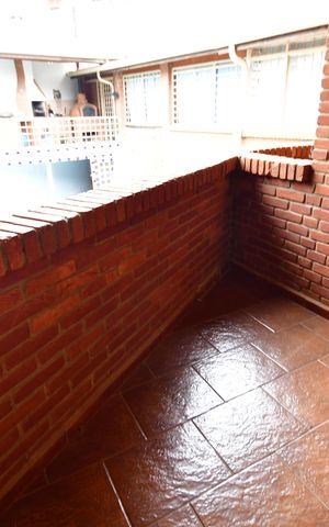 Casa para alugar com 430m², 4 quartos e 2 vagasSacada Quarto 1 