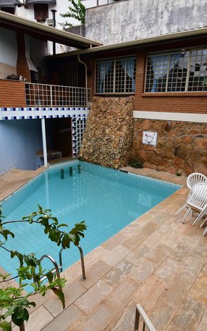 Casa para alugar com 430m², 4 quartos e 2 vagasPiscina