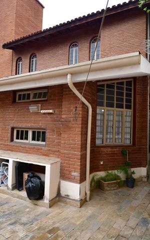 Casa para alugar com 430m², 4 quartos e 2 vagasÁrea externa