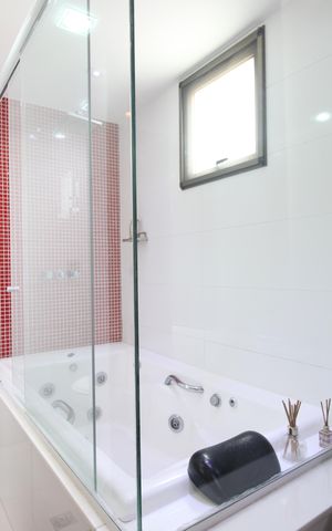 Apartamento à venda com 65m², 2 quartos e 1 vagaBanheiro da suíte