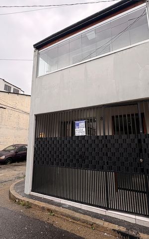 Casa para alugar com 120m², 3 quartos e 1 vaga Casa para alugar com 120m², 3 quartos e 1 vagaFachada + plaquinha NEBF-232