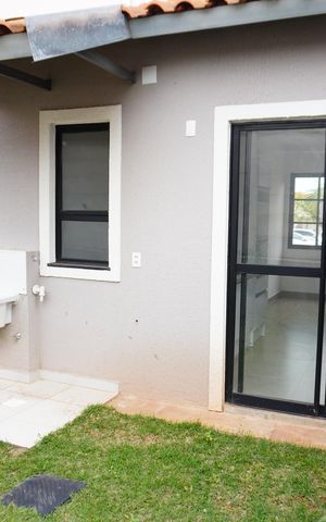 Casa de condomínio para alugar com 74m², 2 quartos e 1 vagaQuintal