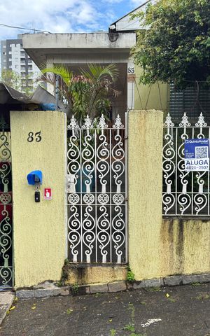 Casa para alugar com 80m², 1 quarto e sem vaga Casa para alugar com 80m², 1 quarto e sem vagaFachada