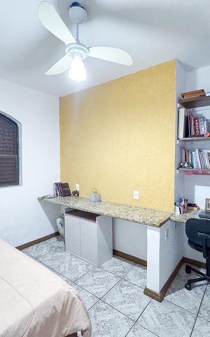 Casa à venda com 180m², 5 quartos e 4 vagas Casa à venda com 180m², 5 quartos e 4 vagasQuarto 3