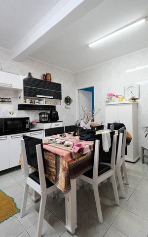 Casa à venda com 100m², 4 quartos e 5 vagasCozinha