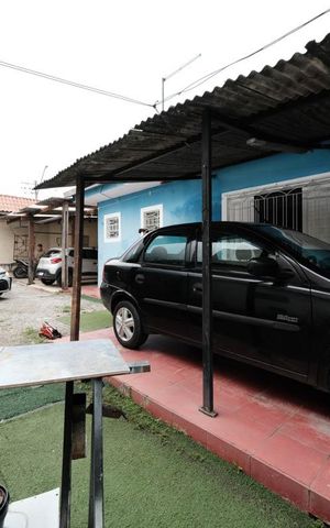Casa à venda com 100m², 4 quartos e 5 vagasÁrea externa