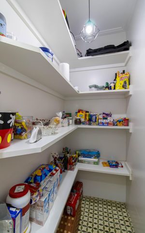 Apartamento à venda com 107m², 3 quartos e 2 vagas Apartamento à venda com 107m², 3 quartos e 2 vagasDespensa 2