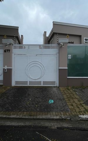 Casa de condomínio à venda com 79m², 2 quartos e 1 vaga Casa de condomínio à venda com 79m², 2 quartos e 1 vagaFachada