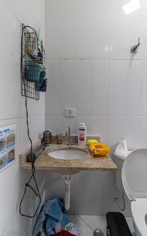 Casa de condomínio à venda com 79m², 2 quartos e 1 vaga Casa de condomínio à venda com 79m², 2 quartos e 1 vagaBanheiro Suíte 1