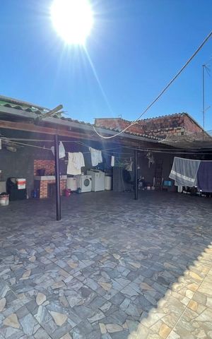 Casa à venda com 120m², 4 quartos e 2 vagas