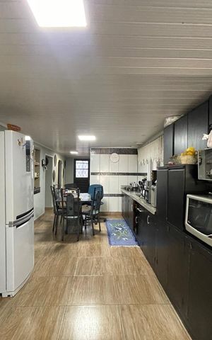 Casa à venda com 120m², 4 quartos e 2 vagas