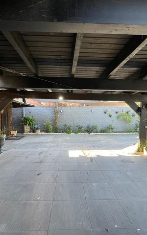 Casa à venda com 120m², 4 quartos e 2 vagas