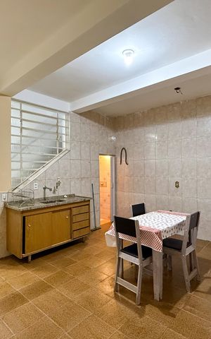 Casa para alugar com 30m², 1 quarto e sem vaga Casa para alugar com 30m², 1 quarto e sem vagaSala e cozinha
