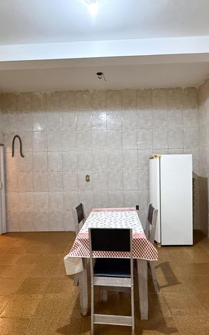 Casa para alugar com 30m², 1 quarto e sem vaga Casa para alugar com 30m², 1 quarto e sem vagaSala e cozinha