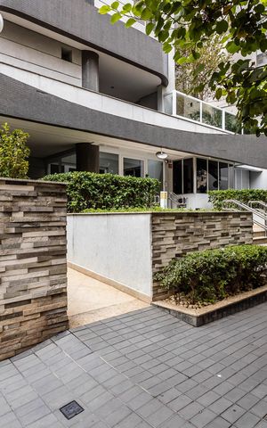 Apartamento para alugar com 54m², 2 quartos e 1 vagaFachada
