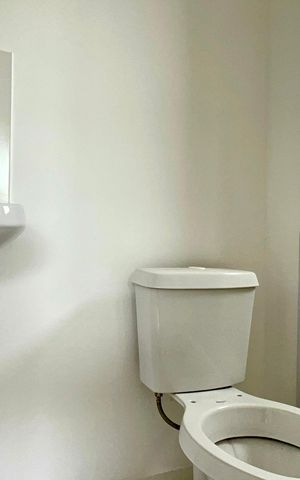 Studio para alugar com 30m², 1 quarto e sem vaga Studio para alugar com 30m², 1 quarto e sem vagaBanheiro