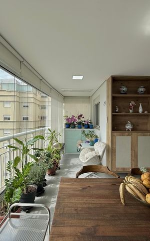 Apartamento à venda com 103m², 2 quartos e 2 vagas Apartamento à venda com 103m², 2 quartos e 2 vagasVaranda